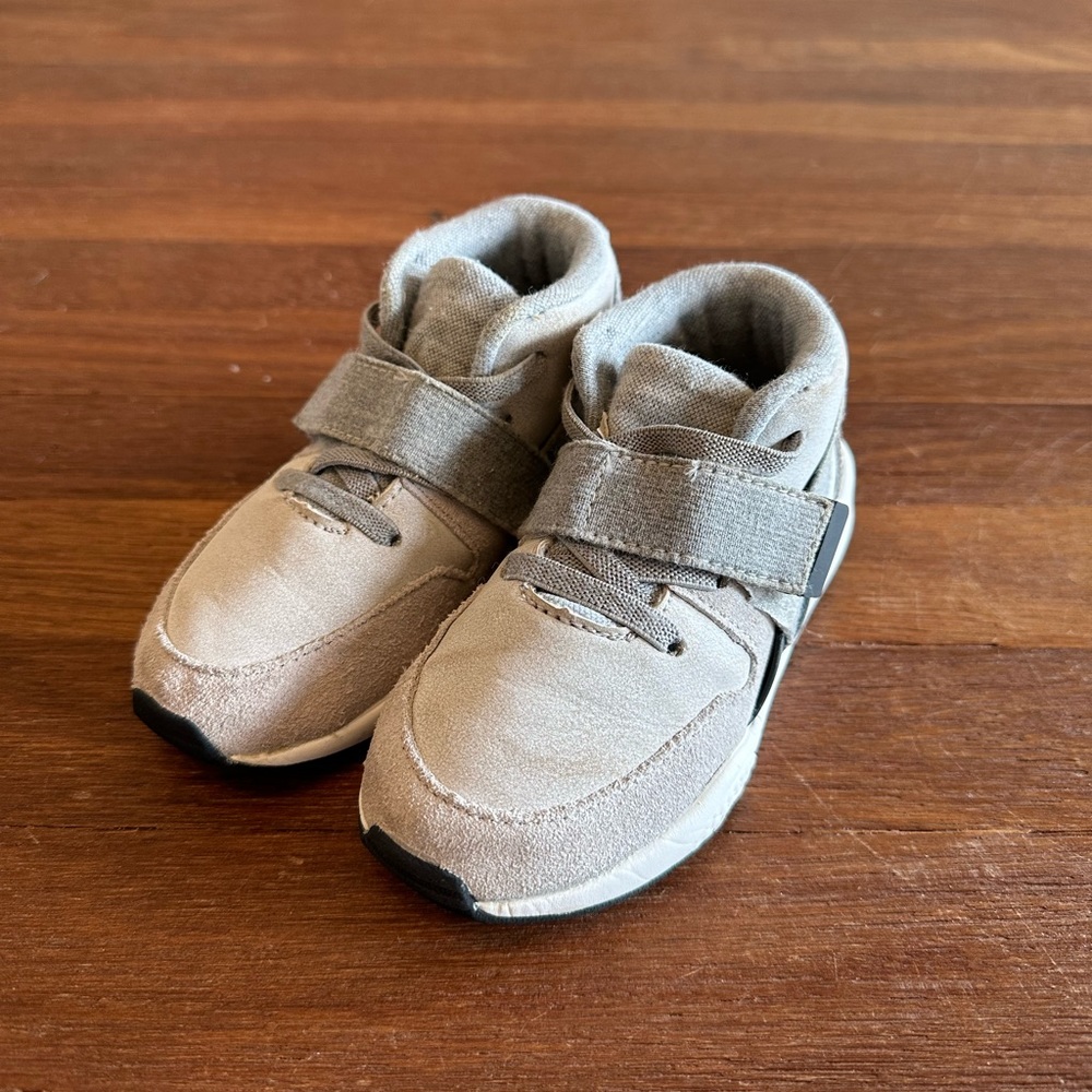 ZARA Toddler Gray Sneakers Hook & Loop Strap Stretch Laces Casual EU 25